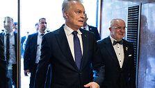 Gitanas Nausėda, Juozas Olekas