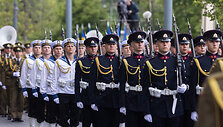 Pagarbos eisena ir gėlių padėjimas prie paminklų politiniams kaliniams ir tremtiniams