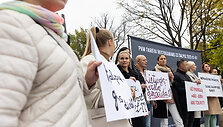 Lietuvos vie&scaron;bučių ir restoranų asociacijos surengtas protestas 