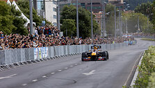 &bdquo;Red Bull Showrun&ldquo; Vilniuje: &bdquo;Oracle Red Bull Racing&ldquo; formulės pasirodymas