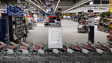Nedirbanti parduotuvė &bdquo;Maxima&ldquo; Vilniaus Akropolyje
