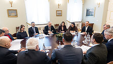 Gitanas Nausėda susitiko su ūkininkų organizacijų atstovais