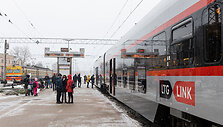 Traukinys i&scaron; Vilniaus į Rygą