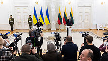 Ukrainos Prezidento Volodymyro Zelenskio ir Lietuvos Prezidento Gitano Nausėdos spaudos konferencija