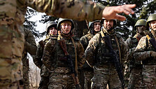 Ukrainos 3-iosios atskiros &scaron;turmo brigados naujų karių mokymai