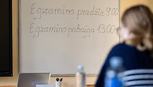 Vilniaus Antakalnio gimnazijoje laikomas lietuvių kalbos ir literatūros brandos egzaminas