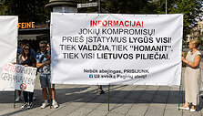 Piketas dėl &bdquo;Homanit Lietuva&ldquo; prie Ekonomikos ir inovacijų ministerijos