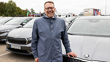 &Scaron;koda elektrinių automobilių perdavimas Lietuvos mi&scaron;kininkams