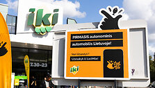 Pirmąkart Europoje į centrines didmiesčio gatves realaus eismo sąlygomis i&scaron;riedėjo net trys autonominiai prekių pristatymo automobiliai