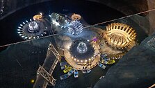 Salina Turda. Druskos kasyklos požeminis ežeras su valčių nuoma