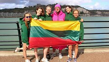 Lietuvių moterų komanda perplaukė Laman&scaron;o sąsiaurį