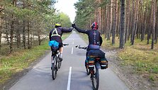 Rolandas Kriugžda kartu su bičiuliu Linu Norkevičiumi apvažiavo aplink Lietuvą