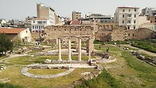 Atėnai &ndash; miestas, kur &scaron;alia ir dabartis, ir istorija. Hadranto biblioteka