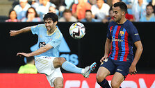 Dėl i&scaron;likimo kovojusi Vigo &bdquo;Celta&ldquo; palaužė čempionę &bdquo;Barcelona&ldquo; 2:1.