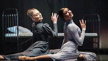 Anželikos Cholinos &scaron;okio teatro spektaklis &bdquo;Pikų dama&ldquo;