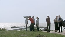 Kadras i&scaron; filmo &bdquo;Pasienio pauk&scaron;čiai&ldquo;