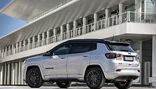 Atnaujintas &bdquo;Jeep Compass&ldquo;