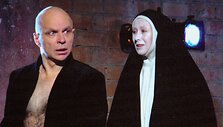 Vytautas Anužis &ndash; Nepažįstamasis, Nelė Savičenko &ndash; Abatė. August Strindberg, &bdquo;Kelias į Damaską&ldquo;, rež. Oskaras Kor&scaron;unovas, Klaipėdos dramos teatras, 2007