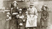 Dalai Lama. Nuotraukos i&scaron; knygos &bdquo;Jo &Scaron;ventenybė XIV Dalai Lama. Iliustruota biografija&ldquo;