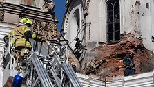 Volodymyras Zelenskis apsilankė Rusijos atakuotoje Kyjivo Pečorų lauroje