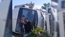 Turkijoje apvirto rusų turistus vežęs mikroautobusas