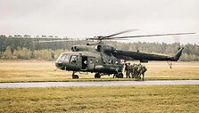NATO pratybose Lenkijoje dalyvauja olandų oro desantas