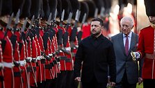 Karalius Karolis III Vindzoro pilyje priėmė Volodymyrą Zelenskį