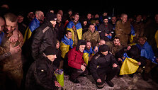 Ukraina i&scaron; Rusijos nelaisvės susigrąžino daugiau kaip 200 karių ir civilių