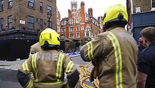 Didelis gaisras nusiaubė prabangų Londono vie&scaron;butį