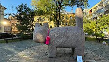 Rožine spalva pasipuo&scaron;ė 6 žymūs sostinės paminklai
