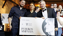 Publikos simpatija - Dine