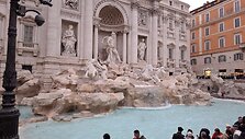 Trevi aik&scaron;tės fontanas