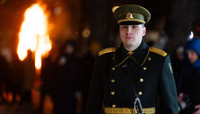 Atminimo laužų uždegimo ceremonija prie Lietuvos nacionalinio radijo ir televizijos pastato
