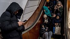 Kyjivo gyventojai slėptuvėje metro stotyje