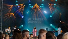 Uostamiestyje &bdquo;&Scaron;vyturys BHouse&ldquo; erdvėje o&scaron;ė skonių ir muzikos jūra: į Aludarių dienos festivalį susirinko tūkstančiai