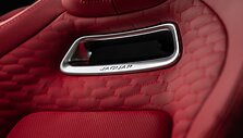 Jaguar F-TYPE interjero medžiagos
