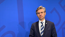 IMG_3855.00_00_06_00.Still002