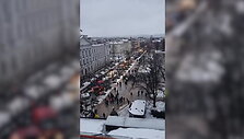 skaitytojos-video-traktoriu-gausmas-pro-gedimino-prospekto-langus