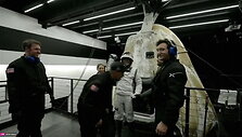 milijardierius-su-spacex-grizo-i-zeme-po-pirmojo-privataus-isejimo-i-atvira-kosmosa