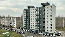 Daugiabutis R. Juknevičiaus g. 108, Marijampolėje, po renovacijos