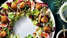 Kalėdų vainikas su &bdquo;Garden Gourmet&ldquo; falafeliais