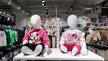 &bdquo;Outlet Park&ldquo; įsikūrusi &bdquo;Sinsay&ldquo; džiaugiasi sklandžia pradžia: kviečia pirkėjus mėgautis asortimentu bei žemomis kainomis  
