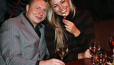 Dainininkė Goda Sabutytė ir Gediminas Juodeika kavinės klubo - &bdquo;Papa Jazz&ldquo; atidarymo &scaron;ventėje, Kaune.