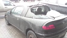 Apgadintas &bdquo;Opel Tigra&ldquo;