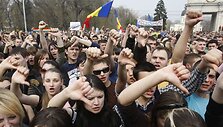 Nepatenkinti rinkimų rezultatais protestuotojai