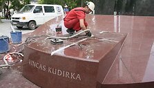 Vinco Kudirkos statulai parengta vieta.