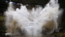 Australas Chrisas Atkinsonas vairuoja &bdquo;Subaru Impreza&ldquo;