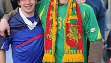 Lietuvos futbolo rinktinės sirgaliai prie&scaron; rungtynes Paryžiuje