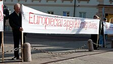 Lenkų protestas prie prezidentūros Vilniuje