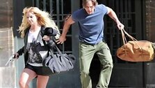 Britney Spears klipe apiplė&scaron;ia parduotuvę